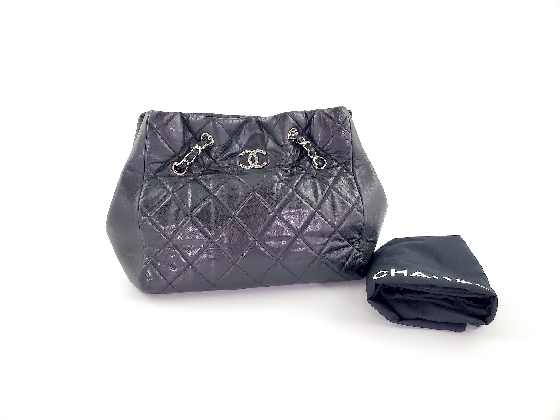 Chanel Tote black bag – front view