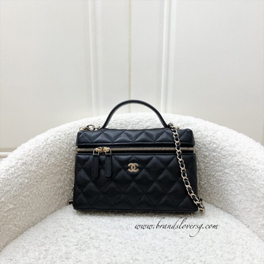 Chanel Clutch bag – front view